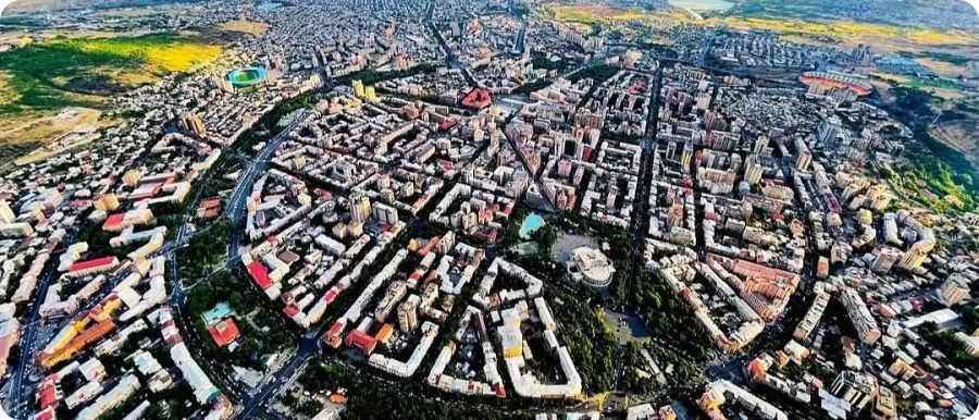 İnsanyönümlü şəhərin əsas üstünlükləri.