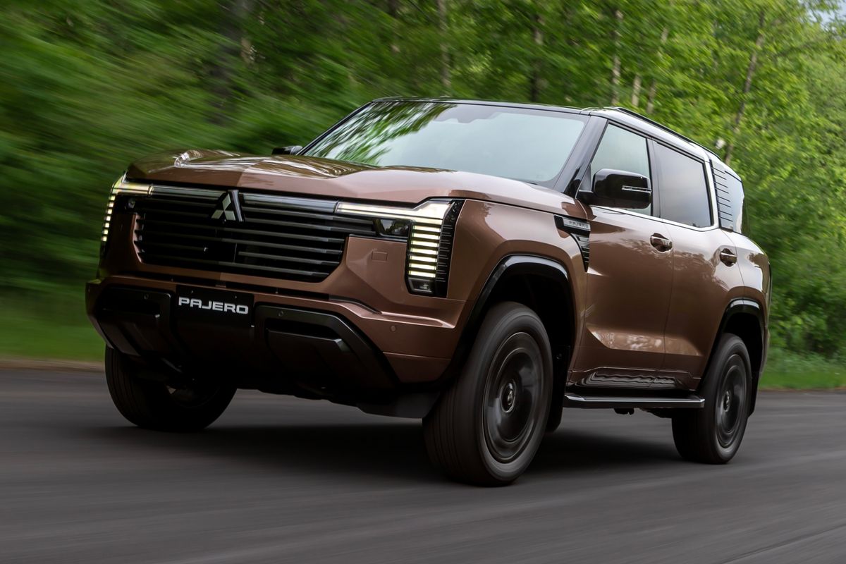 2027-mitsubishi-pajero-reveal-rollers-34